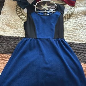 Mid length/Above the Knee Formal Dinner Dress, Medium, Great Condition